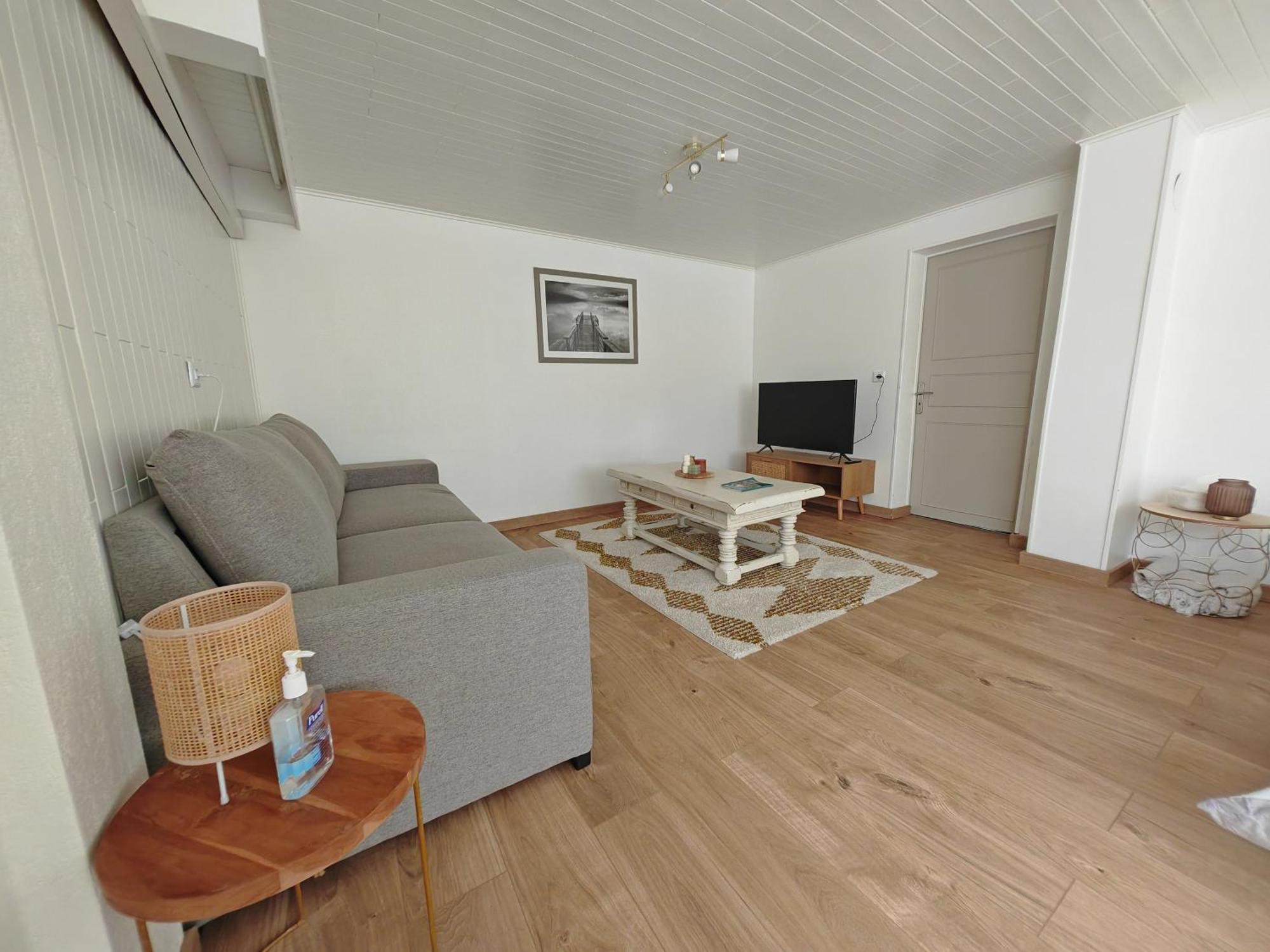Appartement " Le Chardonneret " Issenheim Exterior photo